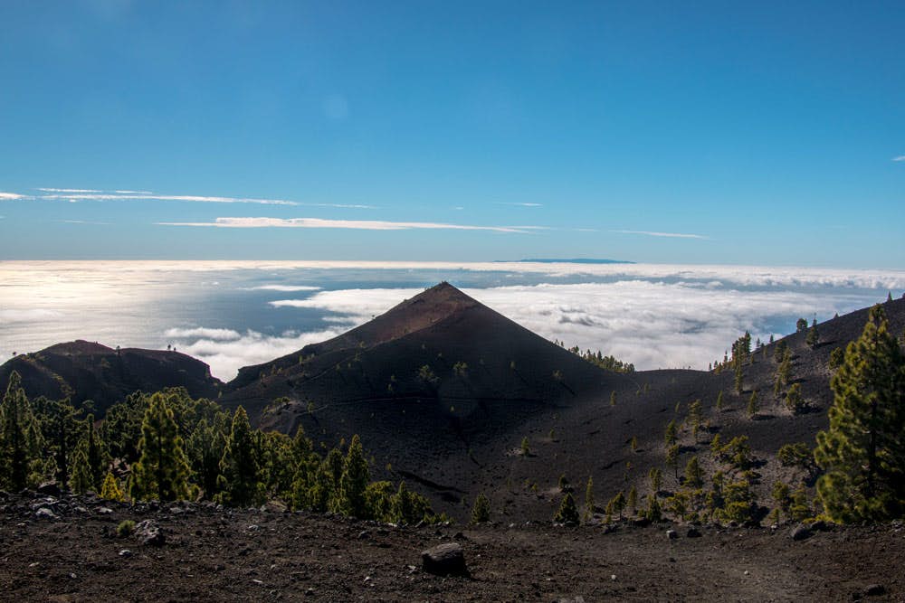 Ruta de los Volcanes - Blick auf die südlichen Vulkanen beim Aufstief auf den Vulkan La Deseada