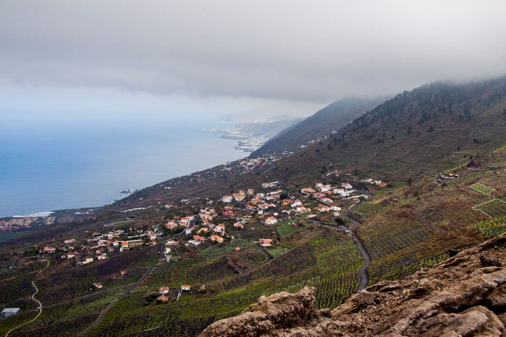 Blick aus der Höhe auf die Westküste von La Palma