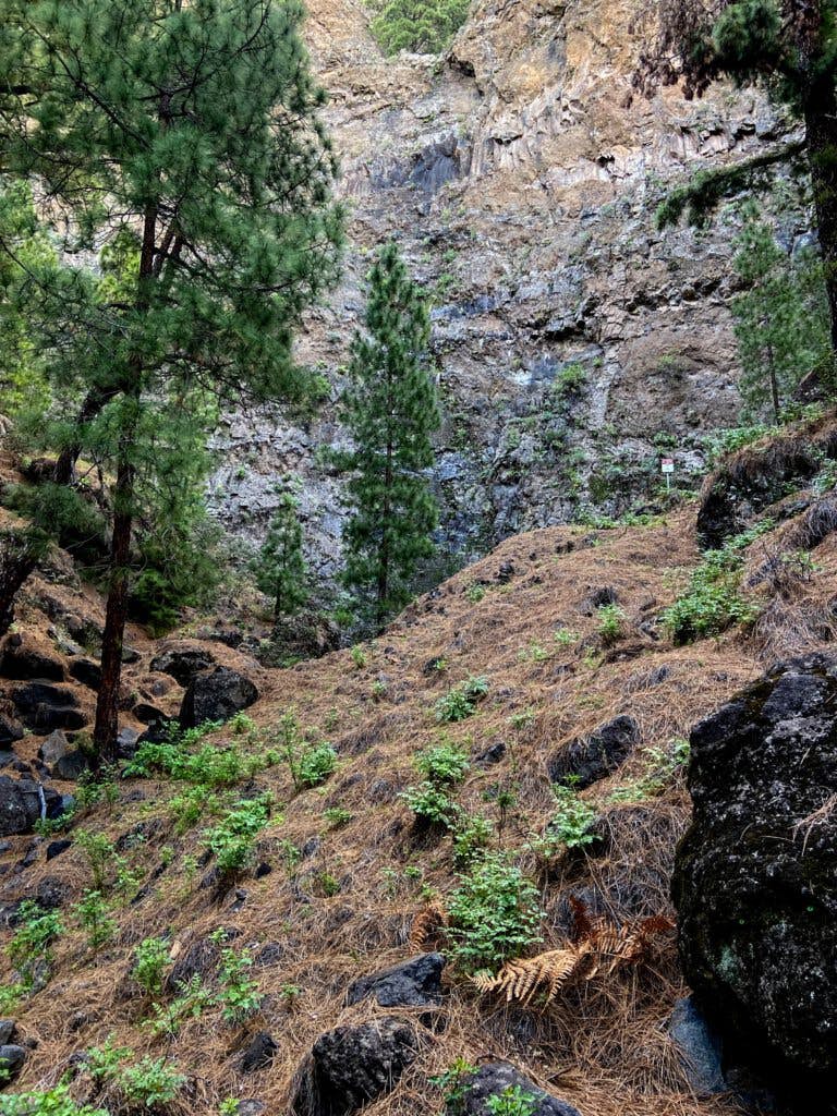 Steile Felsenwände und harte Aufstiegswege