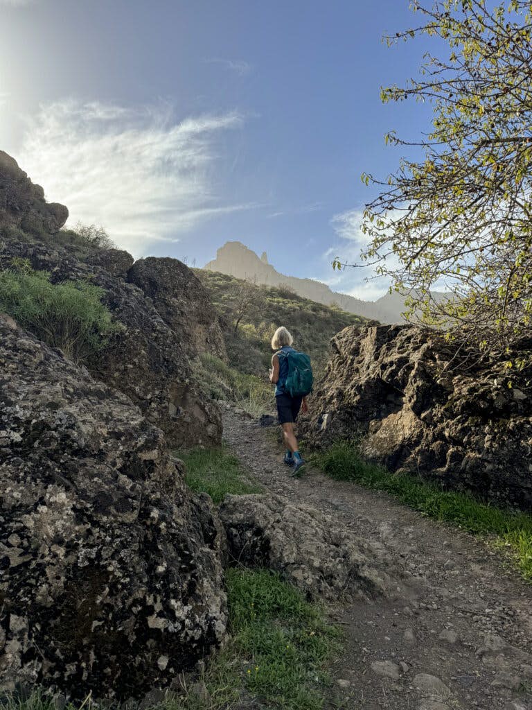 Wanderin auf dem Aufstiegsweg zum Cruz de Tejeda